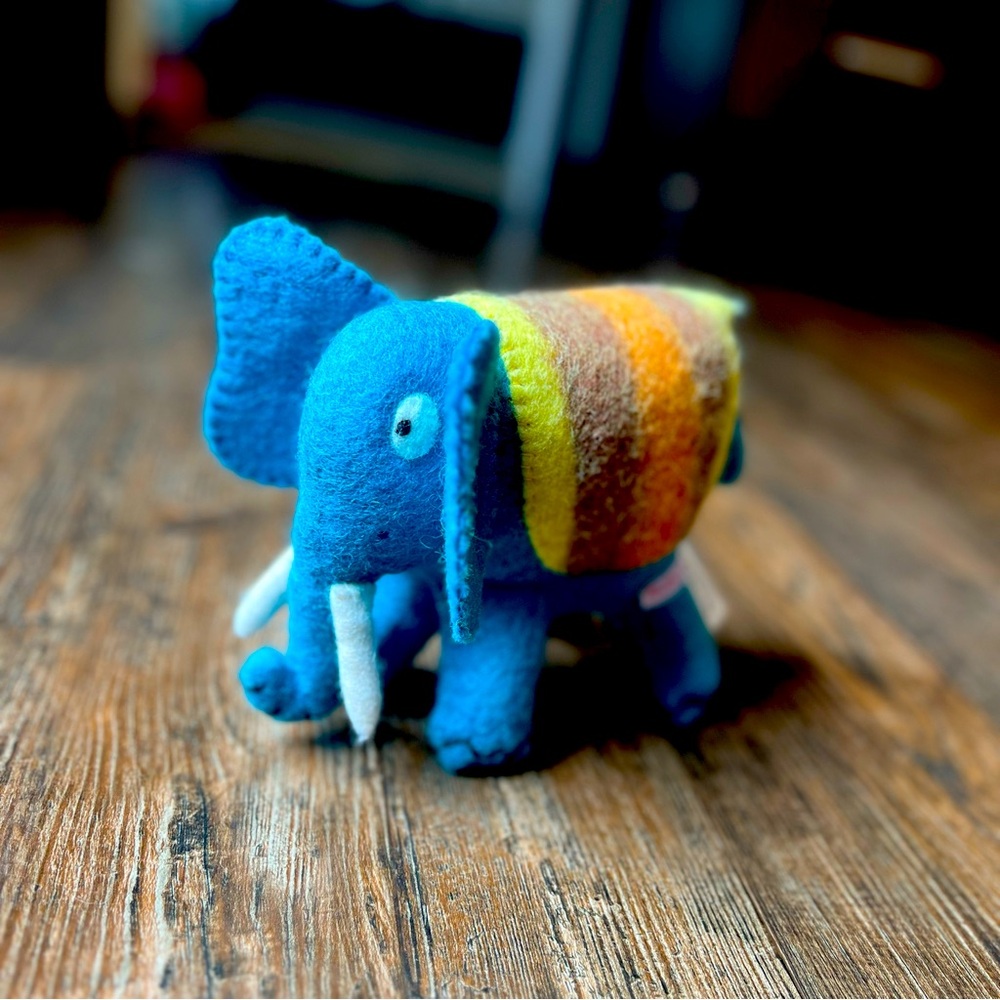 En Gry & Sif Felted Stuffed Wool Blue Elephant Scandinavian Pier 1